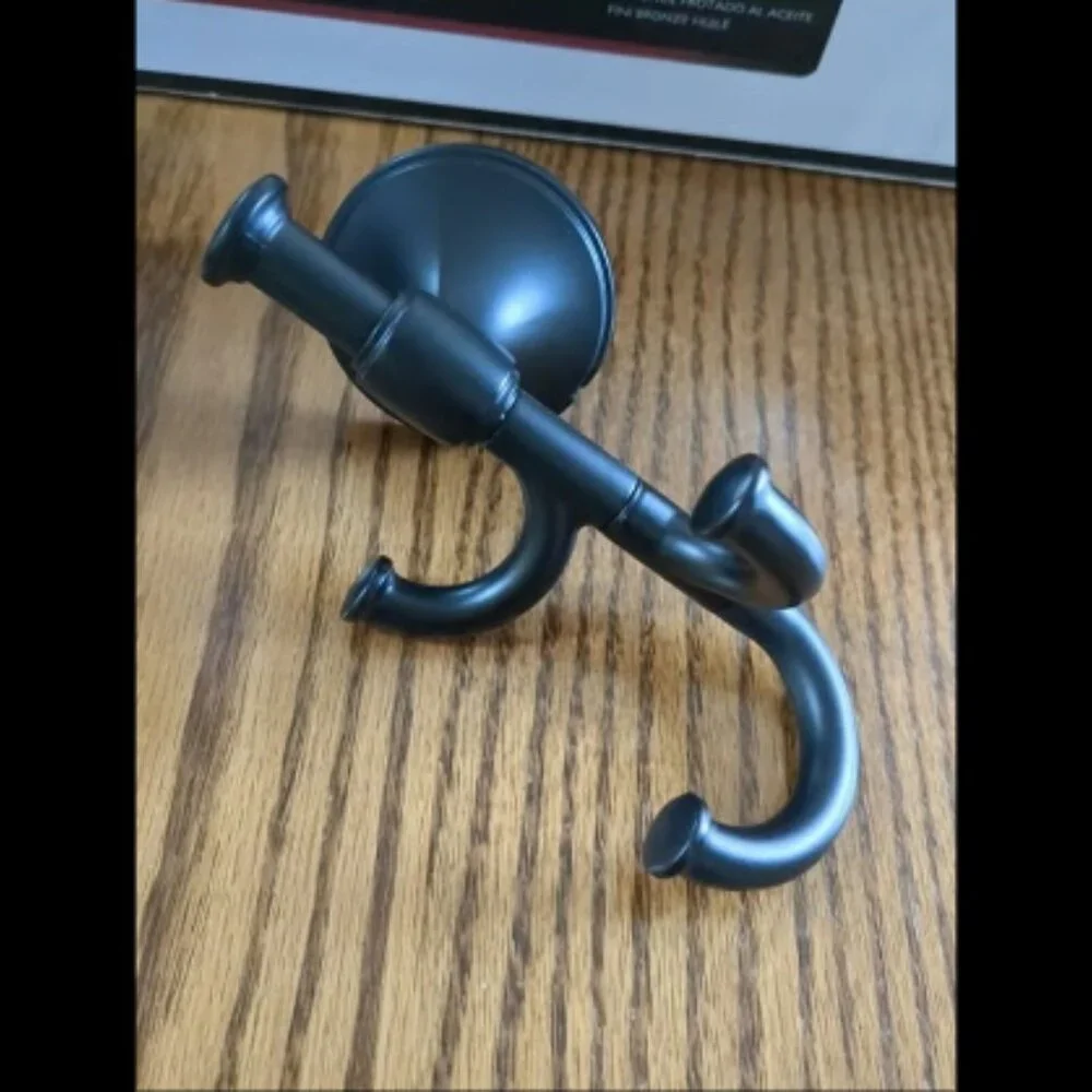 Delta Accolade Expandable Towel Hook Matte Black 3 Hooks ACC35-MB New in Box